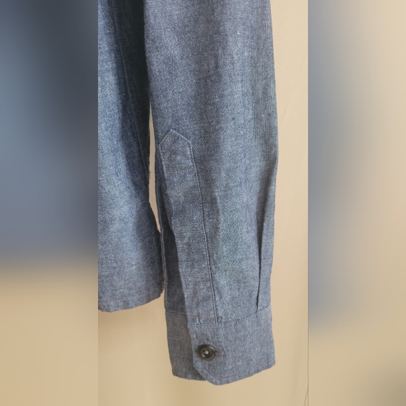 Button Shirt - Picture 2 of 10